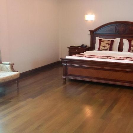 Palm Spring Resort Yangon Extérieur photo
