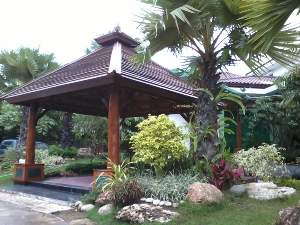 Palm Spring Resort Yangon Extérieur photo