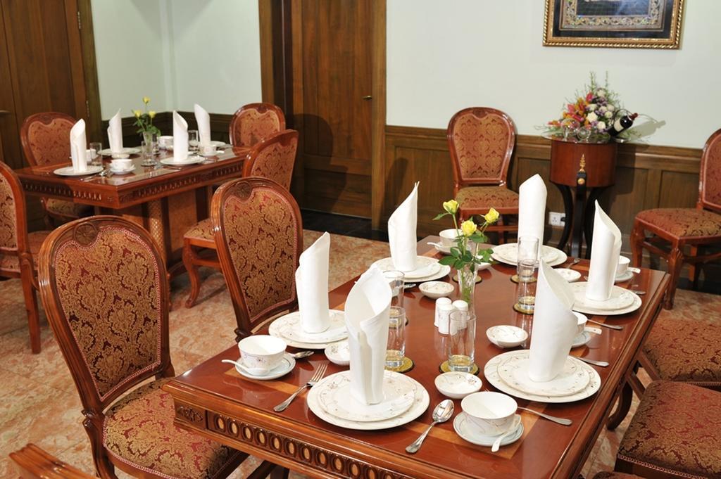 Palm Spring Resort Yangon Extérieur photo