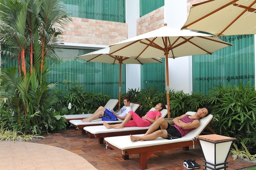 Palm Spring Resort Yangon Extérieur photo