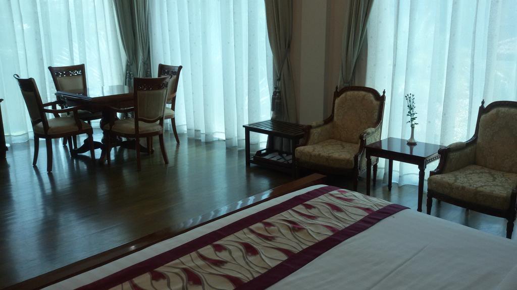 Palm Spring Resort Yangon Chambre photo