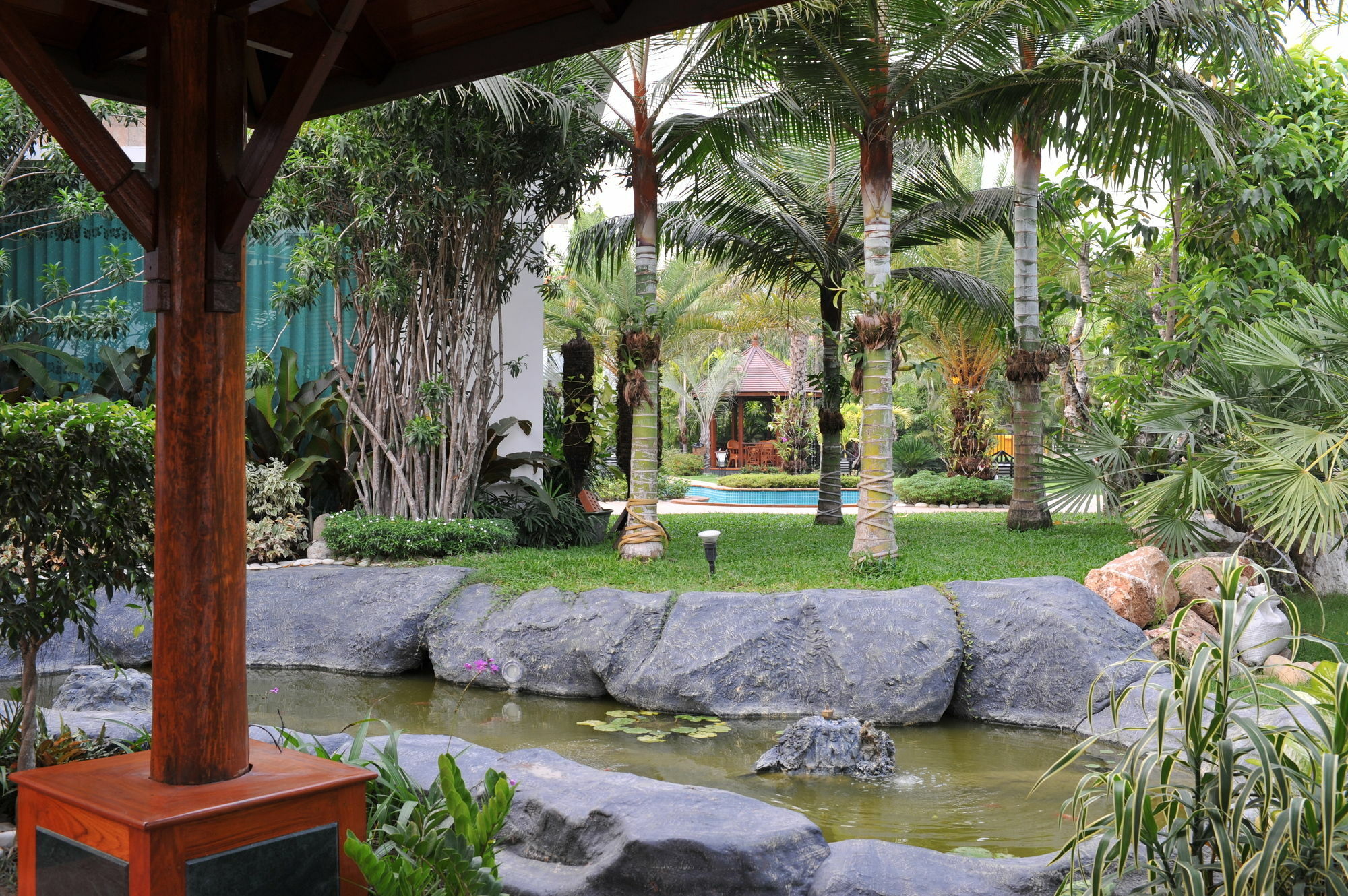 Palm Spring Resort Yangon Extérieur photo